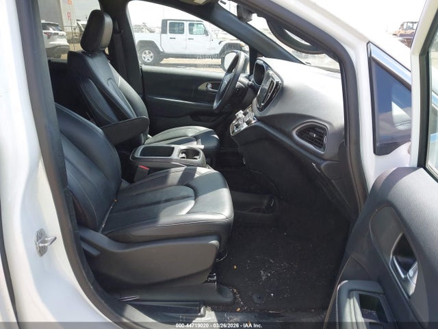 Продаж на аукціоні авто 2025 Chrysler Pacifica Select, vin: 2C4RC1BG3SR554219, номер лоту: 44719020