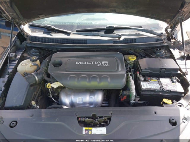 Chrysler 200 S 2015 1C3CCCBB7FN558139 Image 10