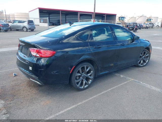 Chrysler 200 S 2015 1C3CCCBB7FN558139 Image 4