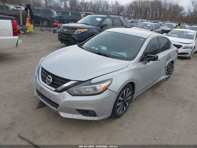 Nissan Altima 2.5 Sv 2017 1N4AL3AP1HC267379 Image 2