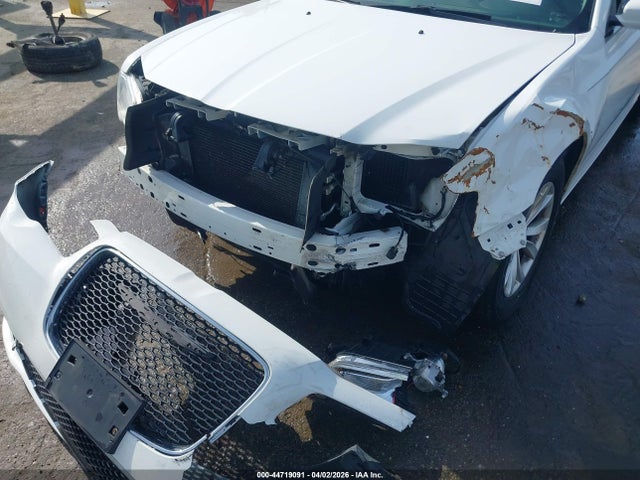 2C3CCAAG4GH268386 Chrysler 300 Limited