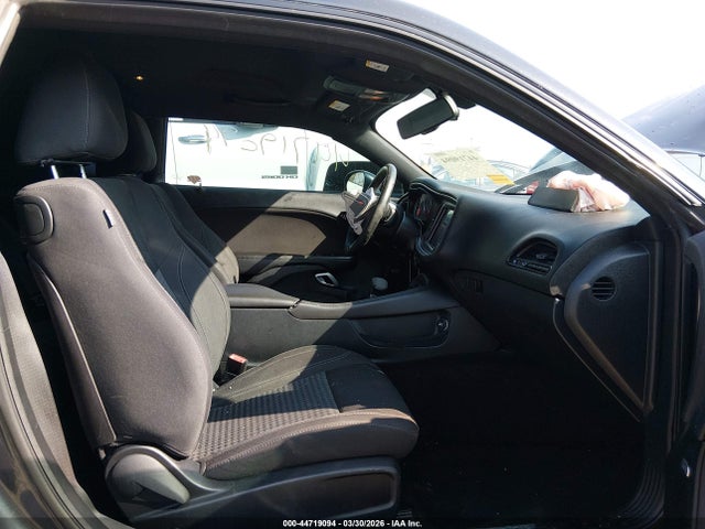 44719094 :رقم المزاد ، 2C3CDZAG6HH544662 vin ، 2017 Dodge Challenger Sxt مزاد بيع