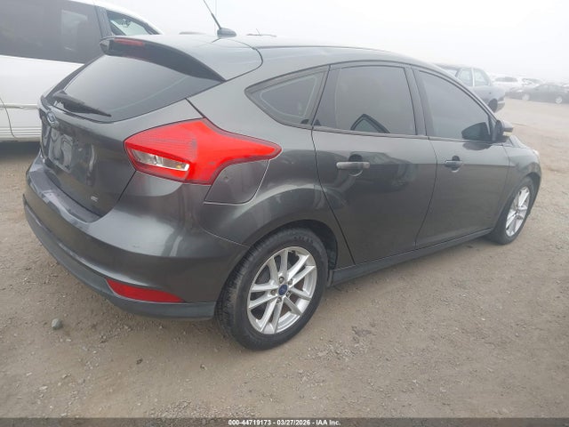 Ford FOCUS SE 2016 1FADP3K28GL364565 Image 4