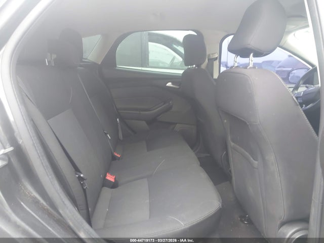 Ford FOCUS SE 2016 1FADP3K28GL364565 Image 8