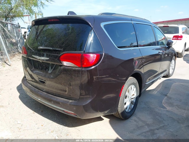 Продаж на аукціоні авто 2017 Chrysler Pacifica Touring-l, vin: 2C4RC1BG6HR553137, номер лоту: 44719176
