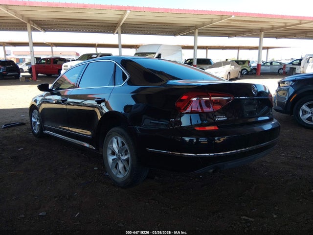 Aukcja sprzedaży 2017 Volkswagen Passat 1.8t S, vin: 1VWAT7A36HC006339, numer aukcji: 44719226