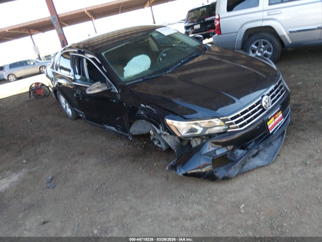 Aukcja sprzedaży 2017 Volkswagen Passat 1.8t S, vin: 1VWAT7A36HC006339, numer aukcji: 44719226