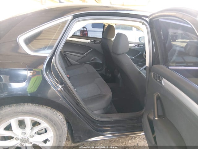 Aukcja sprzedaży 2017 Volkswagen Passat 1.8t S, vin: 1VWAT7A36HC006339, numer aukcji: 44719226