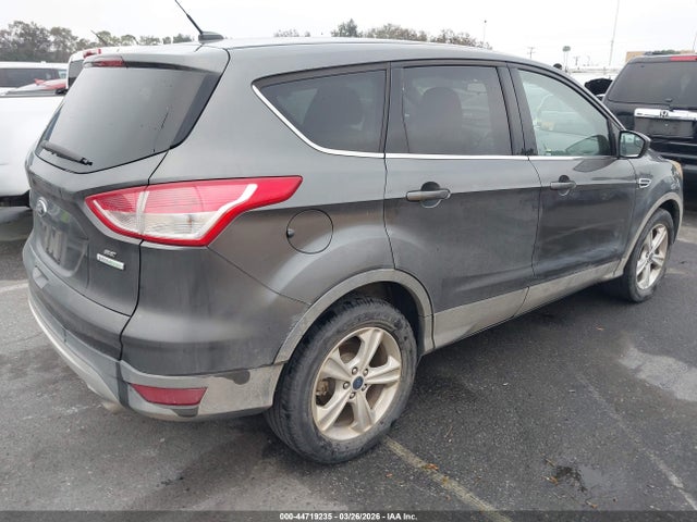 1FMCU0GX8FUB61195 Ford ESCAPE SE