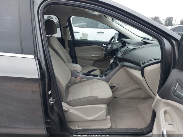 1FMCU0GX8FUB61195 Ford ESCAPE SE