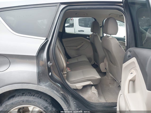 1FMCU0GX8FUB61195 Ford ESCAPE SE