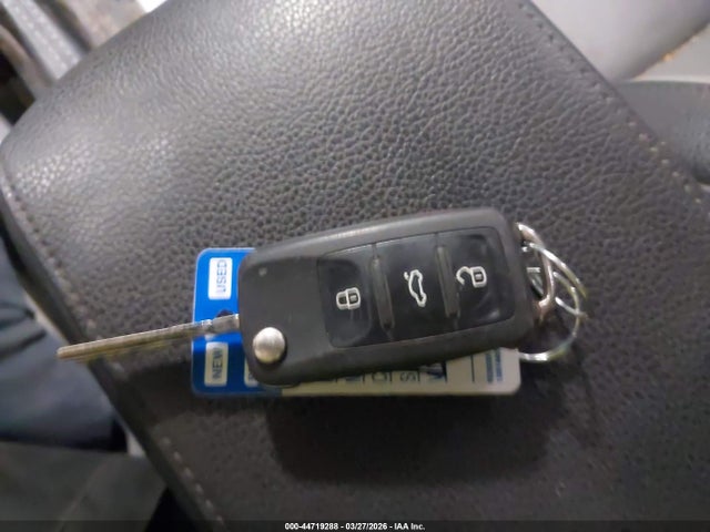 Продаж на аукціоні авто 2014 Volkswagen Jetta Hybrid Sel Premium, vin: 3VW637AJ9EM252588, номер лоту: 44719288