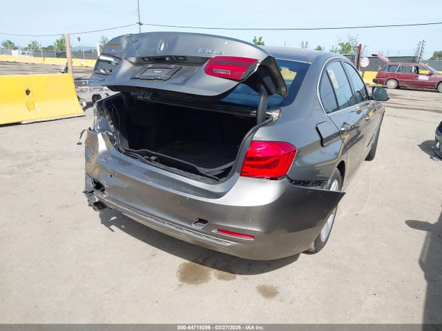 BMW 330e Iperformance 2018 WBA8E1C54JA758613 Image 4