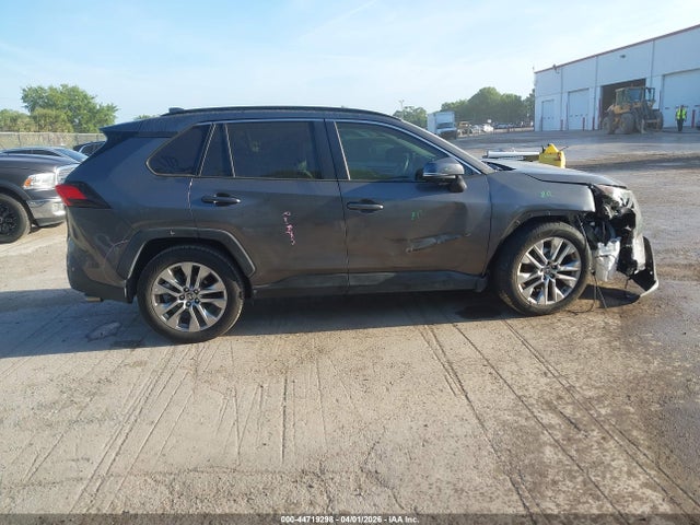 Aukcja sprzedaży 2021 Toyota Rav4 Xle Premium, vin: 2T3C1RFV2MW147682, numer aukcji: 44719298
