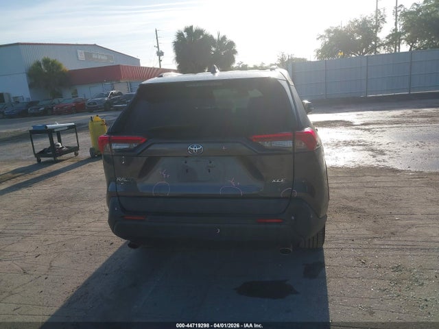 Aukcja sprzedaży 2021 Toyota Rav4 Xle Premium, vin: 2T3C1RFV2MW147682, numer aukcji: 44719298