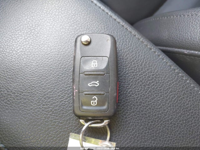 44719317 :رقم المزاد ، 3VWD07AJ8EM433889 vin ، 2014 Volkswagen Jetta 1.8t Se مزاد بيع
