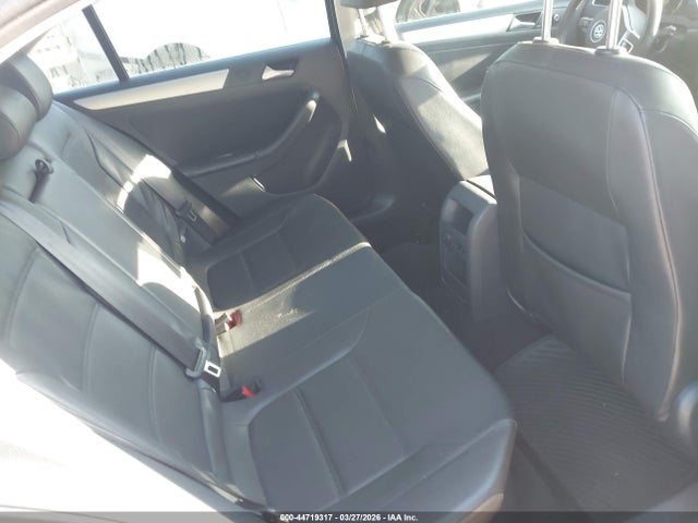 44719317 :رقم المزاد ، 3VWD07AJ8EM433889 vin ، 2014 Volkswagen Jetta 1.8t Se مزاد بيع