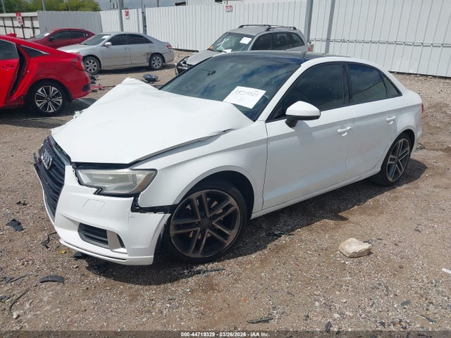 44719329 :رقم المزاد ، WAUAUGFF7J1010885 vin ، 2018 Audi A3 2.0t Premium/2.0t Tech Premium مزاد بيع