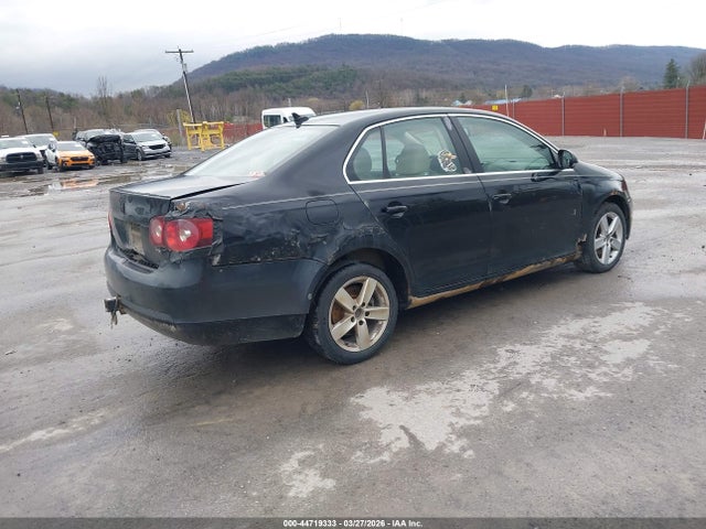 44719333 :رقم المزاد ، 3VWRL7AJXAM181201 vin ، 2010 Volkswagen Jetta Tdi مزاد بيع