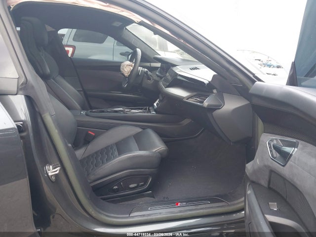 44719334 :رقم المزاد ، WAUBHBFW9P7901116 vin ، 2023 Audi Rs E-tron Gt Quattro مزاد بيع