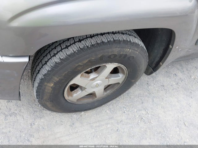 44719349 :رقم المزاد ، 1GNDT13S752106332 vin ، 2005 Chevrolet Trailblazer Ls مزاد بيع