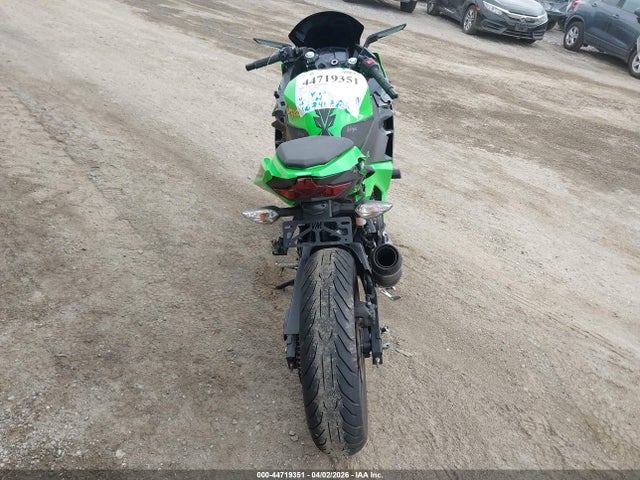 JKAEXKG10LDA63122 Kawasaki EX400