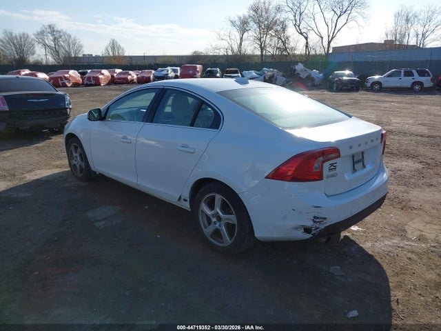 2012 VOLVO S60 YV1622FS9C2095198 Photo 2