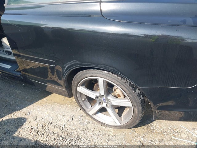 2011 VOLVO C70 YV1672MC1BJ120614 Photo 5