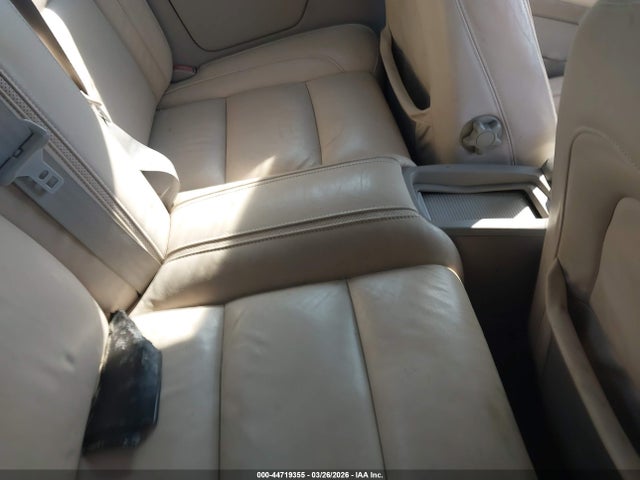 2011 VOLVO C70 YV1672MC1BJ120614 Photo 7