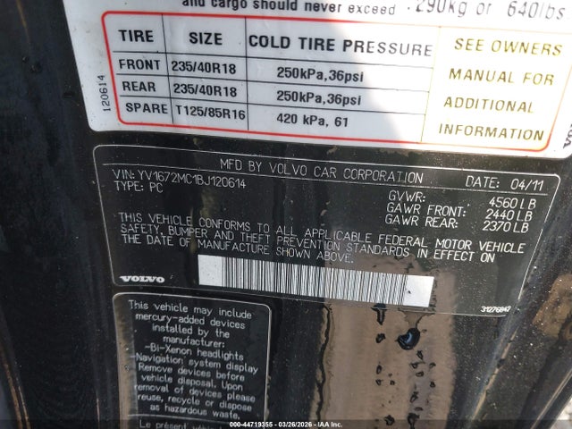 2011 VOLVO C70 YV1672MC1BJ120614 Photo 8
