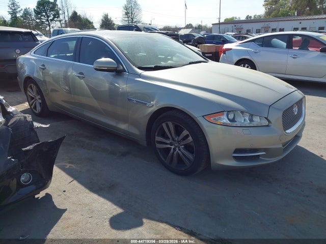 2011 JAGUAR XJ SAJWA2GB5BLV05318