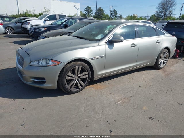 2011 JAGUAR XJ SAJWA2GB5BLV05318 Photo 1