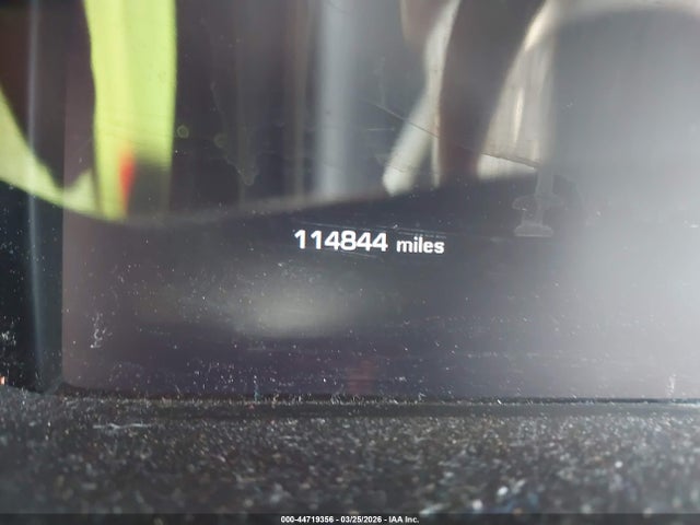 2011 JAGUAR XJ SAJWA2GB5BLV05318 Photo 6