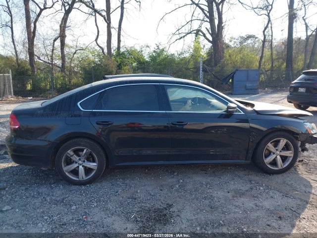 1VWBV7A36FC082185 Volkswagen Passat 2.0l Tdi Se