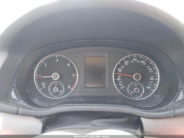 1VWBV7A36FC082185 Volkswagen Passat 2.0l Tdi Se