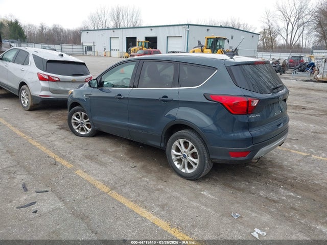 2019 Ford Escape Se მანქანა იყიდება აუქციონზე, vin: 1FMCU9GD8KUC01098, აუქციონის ნომერი: 44719440