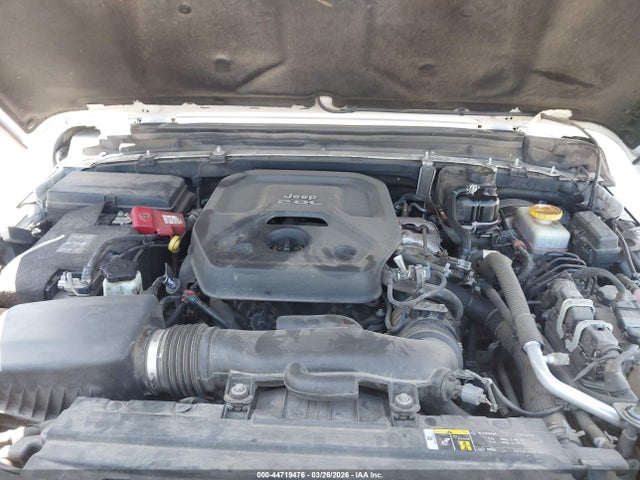 1C4HJXDN8JW232522 Jeep Wrangler Unlimited Sport 4x4
