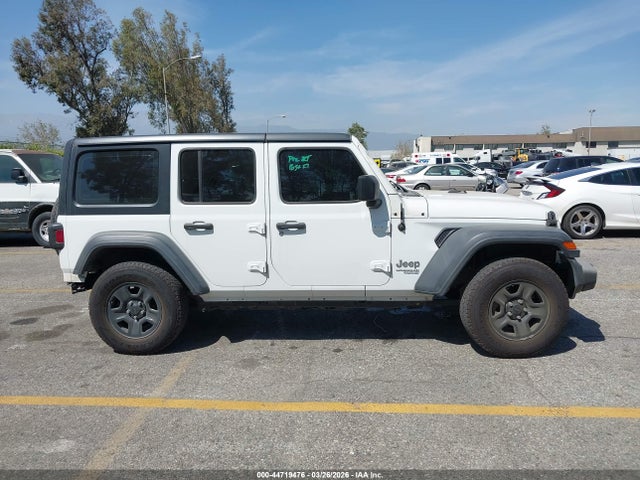 1C4HJXDN8JW232522 Jeep Wrangler Unlimited Sport 4x4