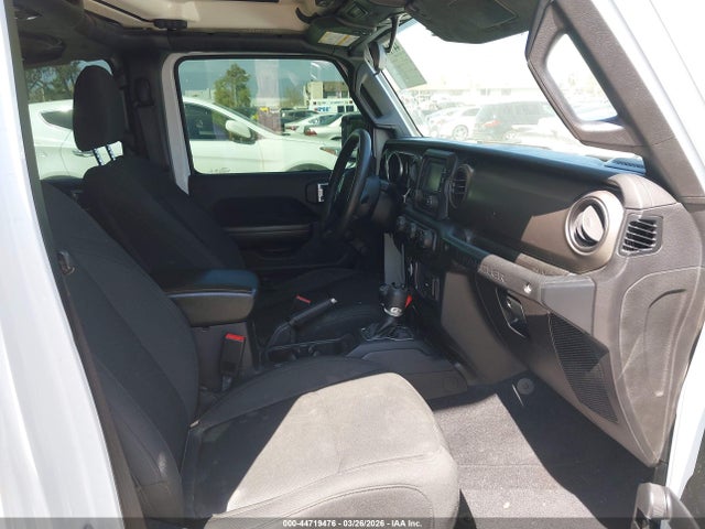 1C4HJXDN8JW232522 Jeep Wrangler Unlimited Sport 4x4