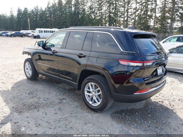 1C4RJHAG3SC285518 Jeep Grand Cherokee Laredo X 4x4