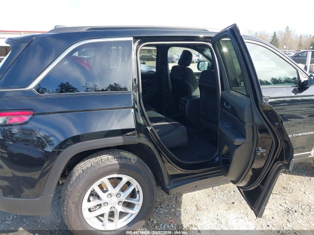 1C4RJHAG3SC285518 Jeep Grand Cherokee Laredo X 4x4