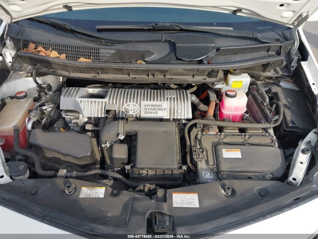 JTDZN3EU4FJ034421 Toyota Prius V Four