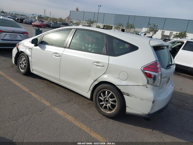 JTDZN3EU4FJ034421 Toyota Prius V Four