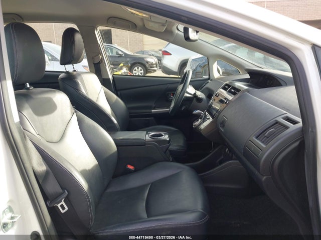 JTDZN3EU4FJ034421 Toyota Prius V Four