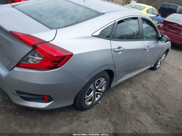 Продаж на аукціоні авто 2018 Honda Civic Lx, vin: 2HGFC2F53JH606973, номер лоту: 44719494