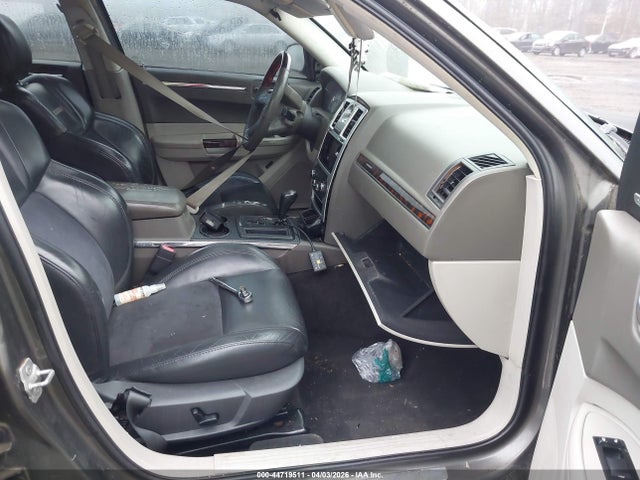 2009 CHRYSLER 300C 2C3KA63TX9H562337 Photo 4