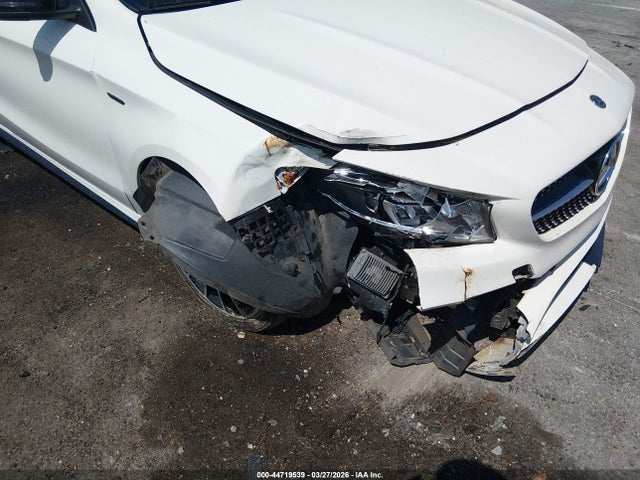 WDDSJ4GB3JN535807 Mercedes-Benz CLA 250 4MATIC