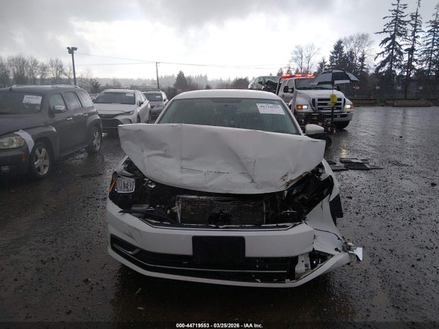 1VWAT7A39GC041150 Volkswagen Passat 1.8t S
