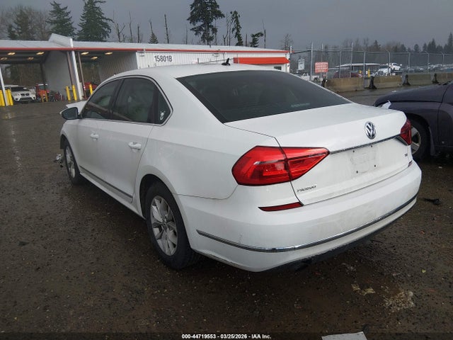 1VWAT7A39GC041150 Volkswagen Passat 1.8t S