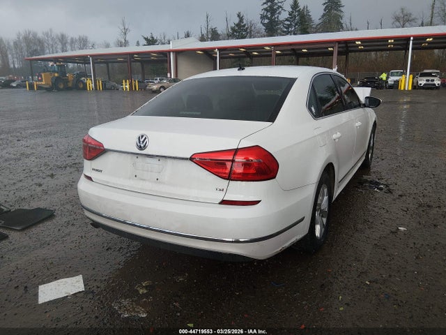 1VWAT7A39GC041150 Volkswagen Passat 1.8t S